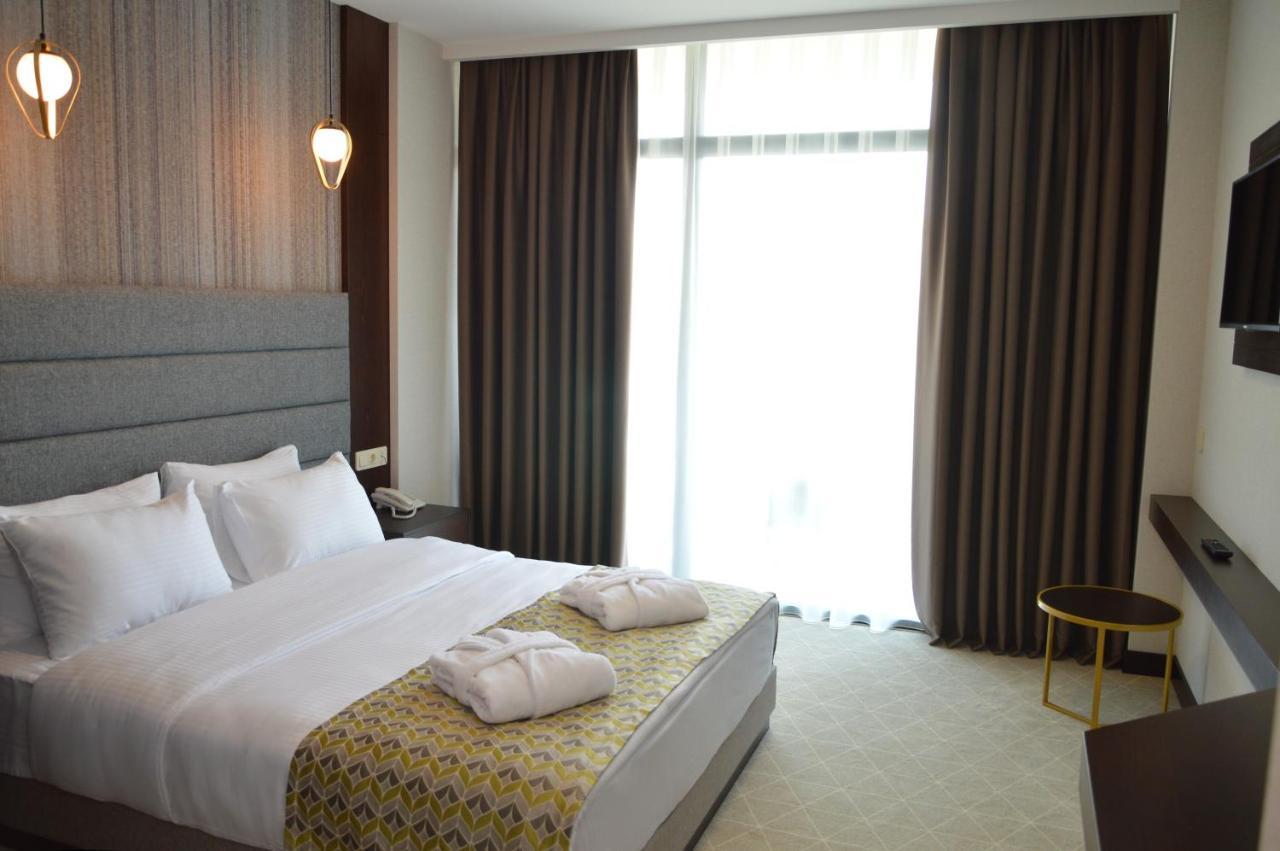Hotel Salvador บาทูมิ ภายนอก รูปภาพ