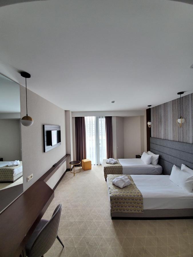 Hotel Salvador บาทูมิ ภายนอก รูปภาพ