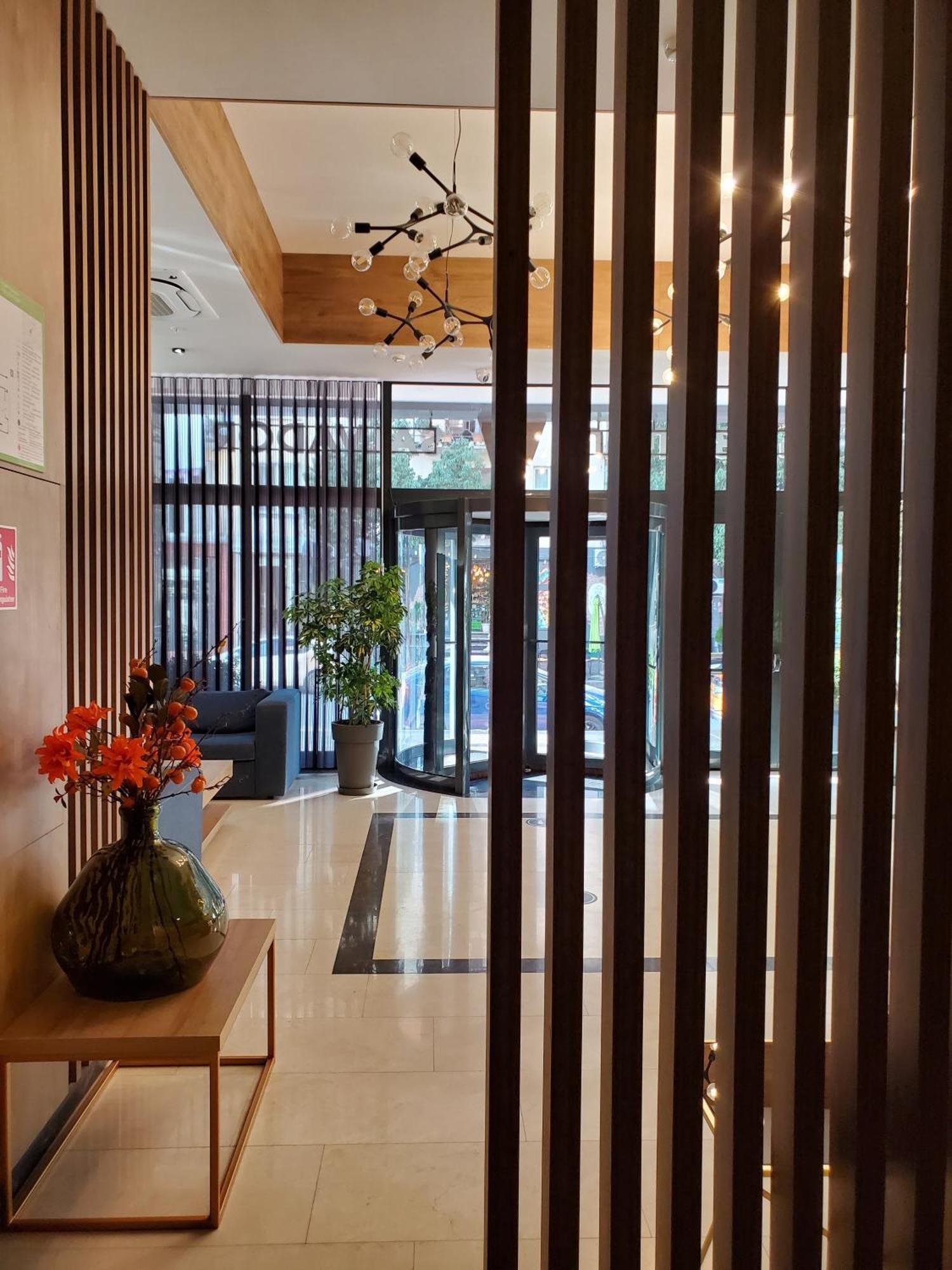 Hotel Salvador บาทูมิ ภายนอก รูปภาพ